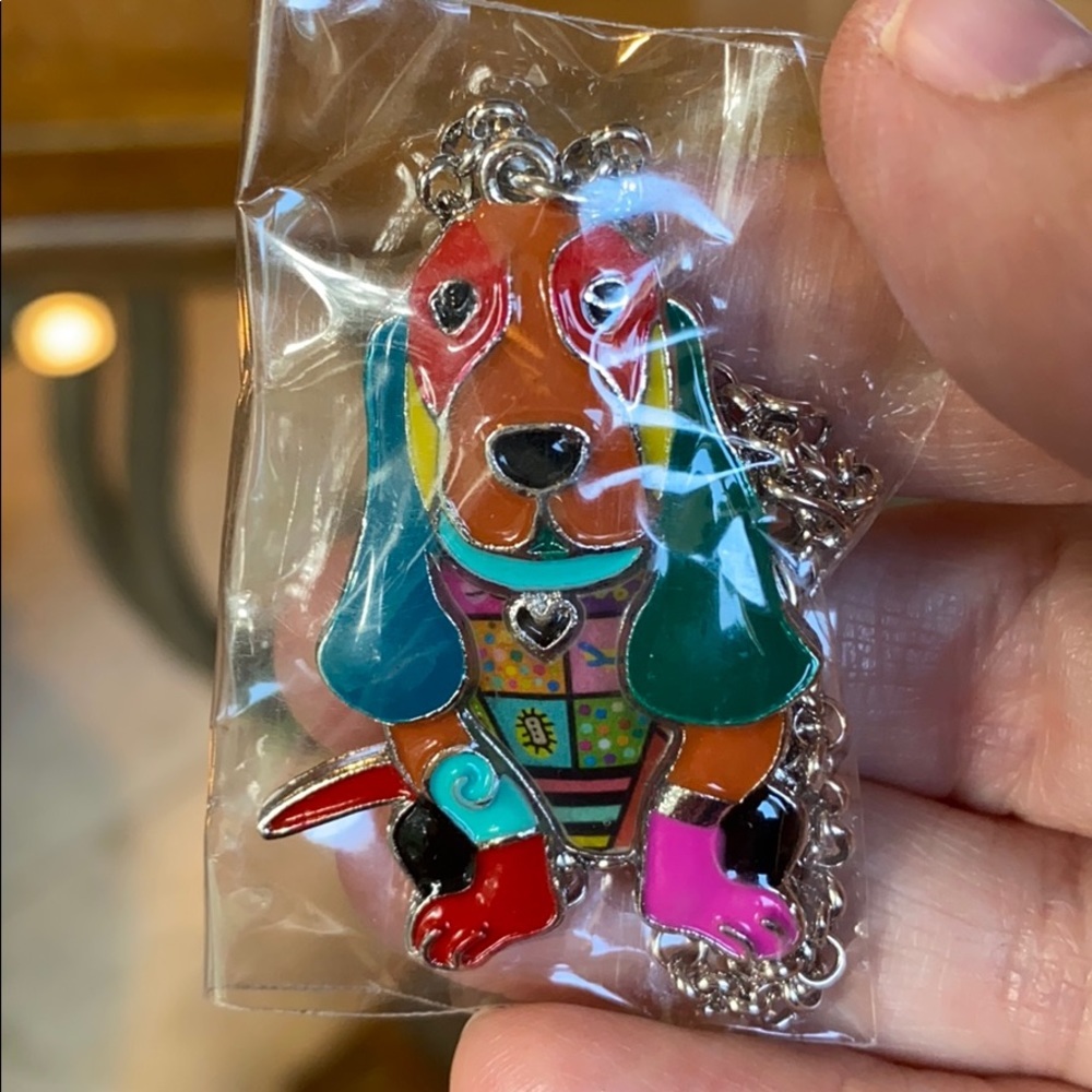 Basset Hound enameled metal sculptured necklace - Picture 3 of 5